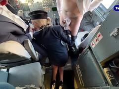 In den arsch, Blondine, Besamung, Handjob, Absätze, Realität, Stewardess, Flotter dreier