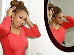 Enthousiasteling, Grote kont, Grote mammen, Bruinharig, Vingeren, Natuurlijke tieten, Kort haar, Alleen