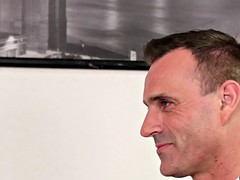 デカチン, ヨーロピアン, フェムドム, グループ, 手コキする, オナニー, オフィス, 秘密の