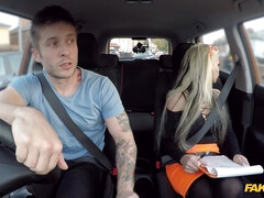 Kont, Grote mammen, Blond, Auto, Lul, Brillen, Buiten, Rok