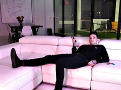 Robe, Noir ébène, Embrassement, Lesbienne, Culottes ou slips, Chatte, Fumer, Tatouage