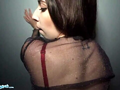 Amateur, Sucer une bite, En levrette, Européenne, Femelle, Seins naturels, Culottes ou slips, Pov