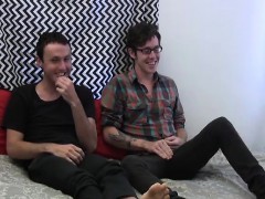Bisexuell, Blasen, Braunhaarige, Hundestellung, Gruppensex, Nippel