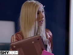 18 jahre, In den arsch, Aus dem arsch in den mund, Erstes mal, Hardcore, Zierlich, Muschi, Titten