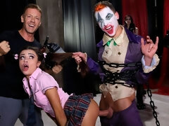 Pijpbeurt, Groep, Handbeurt, Hardcore, Moeder die ik wil neuken, Orgie, Tatoeage, Tieten likken