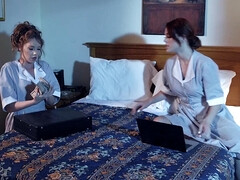 Большой член, Минет, Грудастые, В машине, Секс без цензуры, Милф, Натуральные сиськи, Втроем