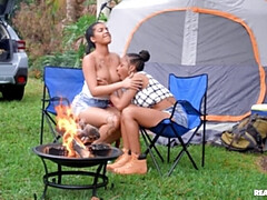 Morena, Ébano, Hd, Lesbiana, Al aire libre, Tatuaje