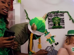 Stellung 69, Blondine, Blasen, Absätze, Party, Piercing, Schlucken, Tätowierung