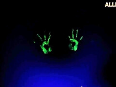 Halloween Vlog - Im Making A Sexy Halloween Cosplay + Fluo Paint On My Body