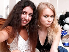 お尻, デカ尻, フェラチオ, 茶髪の, バック, 女 人男 人, ティーン, 三人