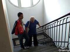 Grosse titten, Blasen, Tschechisch, Oma, Riesig, Reif, Muschi, Titten