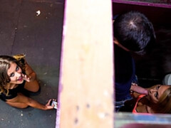 Kont, Pijpbeurt, Hondjeshouding, Handbeurt, Natuurlijke tieten, Openbaar, Geschoren, Tiener