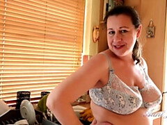 デカパイ, 茶髪の, 巨乳な, Hd, 下着, 熟年, 淫乱熟女, 一人