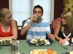 Blonde, En levrette, Hard, Hd, Mère que j'aimerais baiser, Plan cul à trois