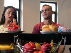 Grote lul, Bruinharig, Bedriegen, Hondjeshouding, Likken, Moeder die ik wil neuken, Natuurlijke tieten, Vrouw