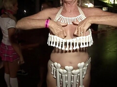 Leie, Grosse titten, Blondine, Vollbusig, Hd, Reif, Im freien, Öffentlich