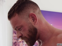 Bikini, Sucer une bite, Brunette brune, Tir de sperme, En levrette, Doigter, Talons, Seins naturels