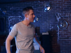 Gros seins, Noire, Sucer une bite, Bottes, Robe, Gothique, Chatte, Jarretelles