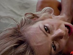 Grosser schwanz, Grosse titten, Spermaladung, Hardcore, Lecken, Milf, Im freien, Pov