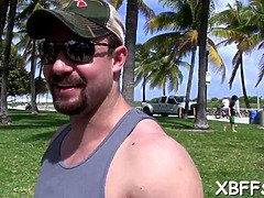 Playa, Belleza, Morena, Besar, Tetas naturales, Aceite, Al aire libre, Adolescente