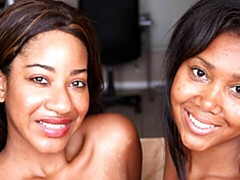 Gros cul, Gros seins, Doigter, Léchez, Mère que j'aimerais baiser, Chatte, Rasée, Dénudage