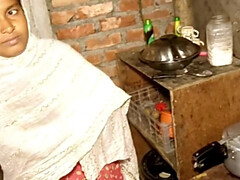Desi Village Bhabhi Hardcore Sex in HD with Hindi Audio