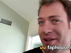 Tussi, Grosse titten, Blasen, Vollbusig, Aufs gesicht abspritzen, Hardcore, Natürlichen titten, Pornostars