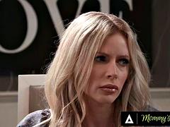 Gros seins, Blonde, Partouze, Mère que j'aimerais baiser, Culottes ou slips, Adolescente