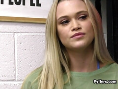 18 летние, Любители, Бикини, Минет, В офисе, Крошечные, Реалити, Шпионские видео