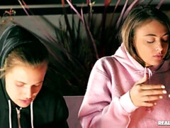 Asiático, Cuarto de baño, Dormitorio, Tetas grandes, Negro, Lesbiana, Realidad, Falda