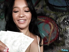 Grosser arsch, Grosser schwanz, Blasen, Braunhaarige, Hundestellung, Geld, Jungendliche (18+), Titten