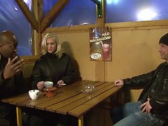 In den arsch, Grosser schwanz, Blasen, Gehörnter ehemann, Spermaladung, Klaffend, Hd, Interrassisch