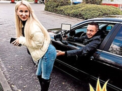 Grosse bite, Blonde, Sucer une bite, Voiture, En levrette, Léchez, De plein air, Public