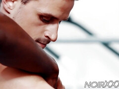 Noire, Sucer une bite, Queue, Gym, Hard, Muscle, Lécher le sphincter, Tatouage