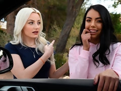 Noire, Sucer une bite, Brunette brune, En levrette, Doigter, Branlette thaïlandaise, Interracial, Adolescente