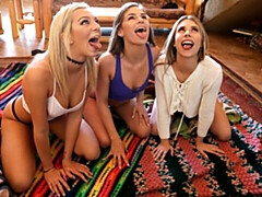 Большая жопа, Пальцем, Поцелуи, Мастурбация, Киски, Стриптизерша, Молоденькие, Сиськи