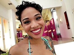 Amateur, Culo grande, Morena, Masturbación, Cabello corto, Solo, Adolescente, Juguetes