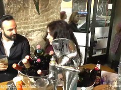 Amarrada, Garganta profunda, Grupo, Hd, Humillación, Público, Esclavo, Uniforme