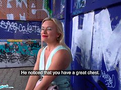 Blonde, Sucer une bite, Tir de sperme, Gorge profonde, Hd, De plein air, Chevaucher, Rasée