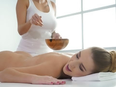 Linda, Fetiche, Besar, Lesbiana, Masaje, Aceite, Coño, Tatuaje