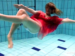 18 jahre, Braunhaarige, Hd, Pool, Öffentlich, Muschi, Russisch, Unter wasser