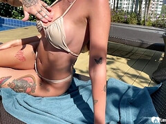 Большая жопа, Брюнетки, Пальцем, Секс без цензуры, Домашнее видео, Лизание, Бассейн, Бритые