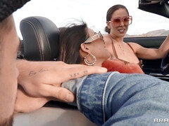 Большие сиськи, Минет, Секс без цензуры, Порнозвезда, Киски, Реалити, Втроем, Сиськи