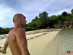 Amateur, Playa, Tetas grandes, Pareja, Besar, Al aire libre, Público, Ruso