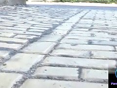 Grosse titten, Braunhaarige, Handjob, Hd, Masturbation, Öffentlich, Dürr, Titten