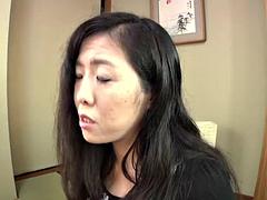 Asiatisch, Grosse titten, Gehörnter ehemann, Hardcore, Reif, Milf, Titten, Ehefrau