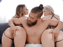 デカ尻, ブロンド, フェラチオ, ハードコア, タトゥー, 三人