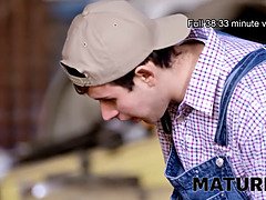 デカパイ, エロ熟女, なめる, 熟年, 淫乱熟女, オマンコ, タトゥー