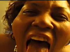 Belle grosse femme bgf, Sucer une bite, Brunette brune, Noir ébène, Branlette thaïlandaise, Hard, Interracial, Nénés