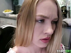 Blondine, Braunhaarige, Handjob, Hd, Flotter dreier